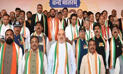 केंद्र सरकार ने वंदे मातरम के लिए विस्तृत प्रोटोकॉल जारी किया, सभी सरकारी कार्यक्रमों के लिए अनिवार्य केंद्र सरकार ने वंदे मातरम के लिए विस्तृत प्रोटोकॉल जारी किया, सभी सरकारी कार्यक्रमों के लिए अनिवार्य