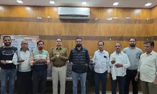 राजस्थान ग्रामीण बैंक ने लगाया नोट मेला: नए नोट बांटे, पुराने बदले