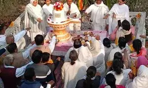 शिव का ध्वज फहराकर मनाया महाशिवरात्रि पर्व, ब्रह्माकुमारी केंद्र में श्रद्धालुओं ने लिया भाग