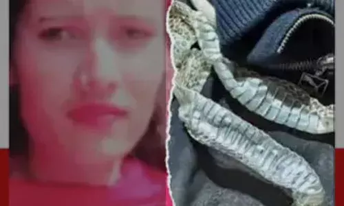 नागिन बनने का नाटक कर प्रेमी संग फरार हुई युवती, बिस्तर पर छोड़ी थी साँप की केंचुली