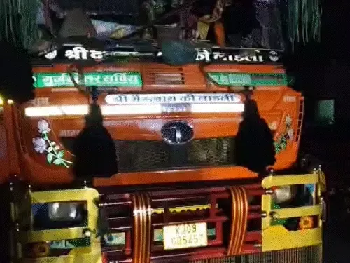 भीलवाड़ा-कोटा हाईवे पर भीषण हादसा: तेज रफ्तार ट्रेलर ने बाइक को रौंदा, 3 मासूमों की मौत, पिता गंभीर भीलवाड़ा-कोटा हाईवे पर भीषण हादसा: तेज रफ्तार ट्रेलर ने बाइक को रौंदा, 3 मासूमों की मौत, पिता गंभीर