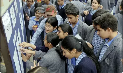 सीबीएसई बोर्ड परीक्षा: 10वीं और 12वीं के छात्रों के लिए एडवाइजरी जारी, 10 बजे के बाद नहीं मिलेगा प्रवेश सीबीएसई बोर्ड परीक्षा: 10वीं और 12वीं के छात्रों के लिए एडवाइजरी जारी, 10 बजे के बाद नहीं मिलेगा प्रवेश