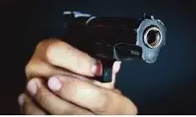 सगाई की खुशियां बनीं मातम, लाइट खराब होने पर दूल्हे ने इलेक्ट्रिशियन को मारी गोली सगाई की खुशियां बनीं मातम, लाइट खराब होने पर दूल्हे ने इलेक्ट्रिशियन को मारी गोली