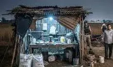 प्रतापगढ़ पुलिस की बड़ी कार्रवाई: खेत की झोपड़ी में चल रही ड्रग्स फैक्ट्री का भंडाफोड़, 1.60 करोड़ की एमडी जब्त