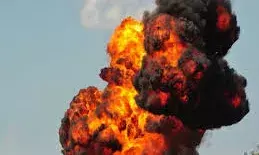 कर्नाटक की केमिकल फैक्टरी में विस्फोट, दो मजदूरों की मौत और चार घायल कर्नाटक की केमिकल फैक्टरी में विस्फोट, दो मजदूरों की मौत और चार घायल