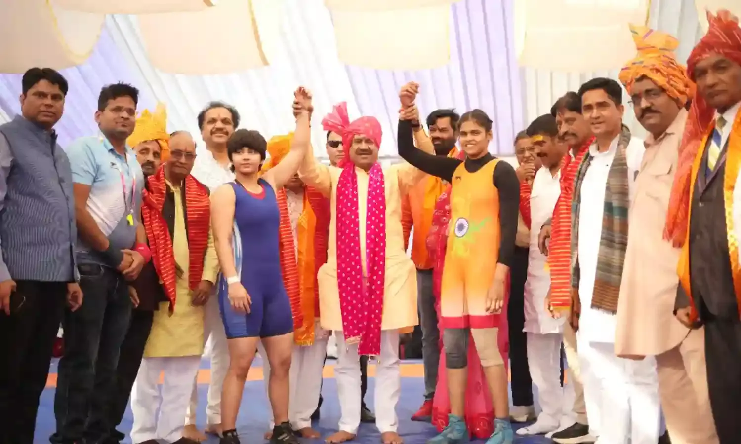 सदियों से आस्था और सांस्कृतिक विरासत का केंद्र रहा है चंद्रेसल मठ - बिरला सदियों से आस्था और सांस्कृतिक विरासत का केंद्र रहा है चंद्रेसल मठ - बिरला