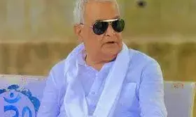 किरोड़ी लाल मीणा का बेबाक अंदाज: मैं बेईमान राजनेता नहीं, जनता का सेवक हूं किरोड़ी लाल मीणा का बेबाक अंदाज: मैं बेईमान राजनेता नहीं, जनता का सेवक हूं