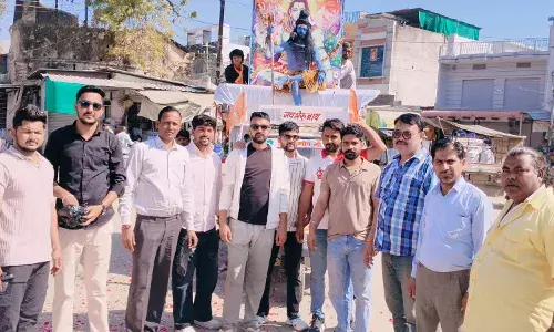 शाहपुरा में कोली महावर समाज की विशाल शोभायात्रा का कांग्रेस कार्यकर्ताओं ने पुष्प वर्षा कर किया स्वागत शाहपुरा में कोली महावर समाज की विशाल शोभायात्रा का कांग्रेस कार्यकर्ताओं ने पुष्प वर्षा कर किया स्वागत