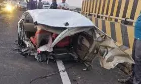 जेतपुर में रेलवे पुल पर भीषण सड़क हादसा, तीन की मौत और एक घायल जेतपुर में रेलवे पुल पर भीषण सड़क हादसा, तीन की मौत और एक घायल