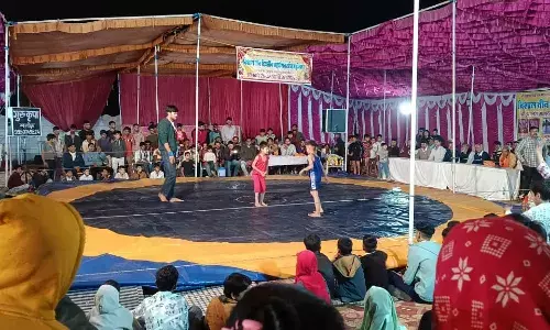 बनेड़ा में महाशिवरात्रि महोत्सव: दूसरे दिन पहलवानों ने दिखाया दम, आज होगा महा आरती और भव्य भजन संध्या बनेड़ा में महाशिवरात्रि महोत्सव: दूसरे दिन पहलवानों ने दिखाया दम, आज होगा महा आरती और भव्य भजन संध्या