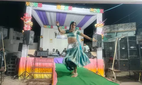 चतुर्मुखी शिव मंदिर में गूंजे भजन, 51 हजार में छूटी भांग की बोली चतुर्मुखी शिव मंदिर में गूंजे भजन, 51 हजार में छूटी भांग की बोली