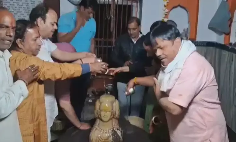 चित्तौड़गढ़ में महाशिवरात्रि पर चारों पहर गूंजा हर हर महादेव का जयघोष चित्तौड़गढ़ में महाशिवरात्रि पर चारों पहर गूंजा हर हर महादेव का जयघोष