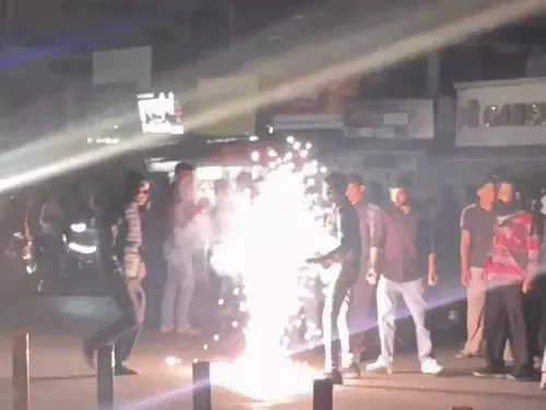 T20 World Cup: भारत की जीत पर भीलवाड़ा में जश्न, सड़कों पर उमड़ा सैलाब T20 World Cup: भारत की जीत पर भीलवाड़ा में जश्न, सड़कों पर उमड़ा सैलाब