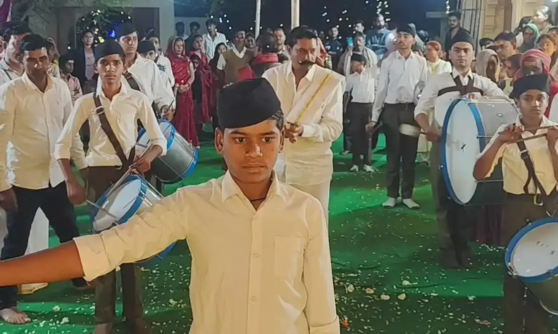 संघ के शताब्दी वर्ष पर नीलकंठ महादेव मंदिर में गूंजा घोष वादन