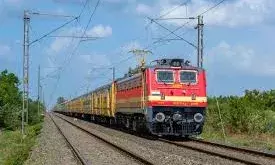 होली पर हावड़ा–खातीपूरा के बीच विशेष ट्रेन,कोटा मंडल के भरतपुर जंक्शन से होकर गुजरेगी होली पर हावड़ा–खातीपूरा के बीच विशेष ट्रेन,कोटा मंडल के भरतपुर जंक्शन से होकर गुजरेगी