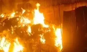 झोटवाड़ा में टायर-केमिकल गोदाम में भीषण आग, 15 दमकलों की मशक्कत के बाद ढाई घंटे में काबू