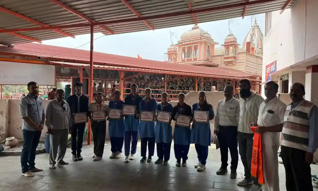 भीलवाड़ा: तीन दिवसीय महाशिवरात्रि मेले में मुस्तैद रहे स्काउट्स को मंदिर ट्रस्ट ने किया सम्मानित