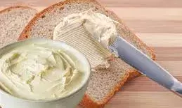 घर पर बनाएं मार्केट जैसा बटर मस्का बन, जानें आसान तरीका