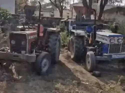 भीलवाड़ा में अवैध गार्नेट और बजरी खनन पर पुलिस का बड़ा प्रहार, 12 ट्रैक्टर व 11 सेपरेटर मशीनें जब्त