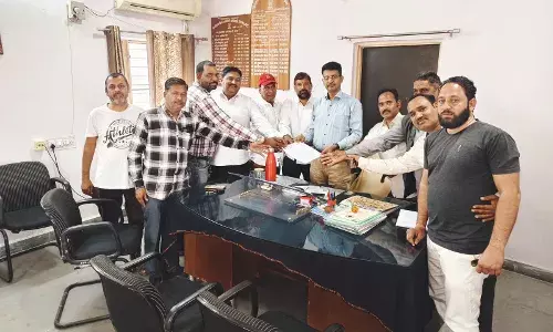 शराब ठेकेदार यूनियन ने दुकानों का समय रात 10 बजे तक बढ़ाने और पुलिस हस्तक्षेप रोकने की उठाई मांग