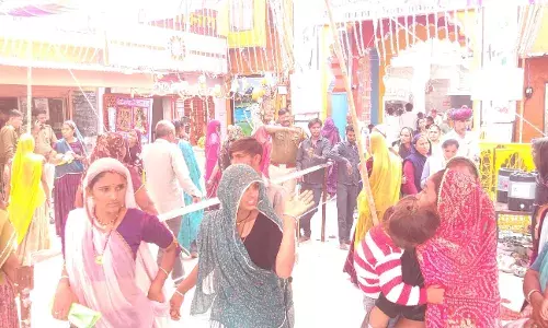 अमावस्या पर कोटडी थाना अधिकारी ने श्री चारभुजा नाथ के दर्शनार्थियों सै की अपील भीड़ में जेवरात नहीं पहने