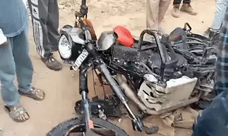 दो बाइकों की भीषण भिड़ंत, रिटायर्ड फौजी की दर्दनाक मौत