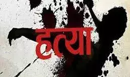 बेटे को बचाने आए पिता की आंखों के सामने हत्या बेटे को बचाने आए पिता की आंखों के सामने हत्या