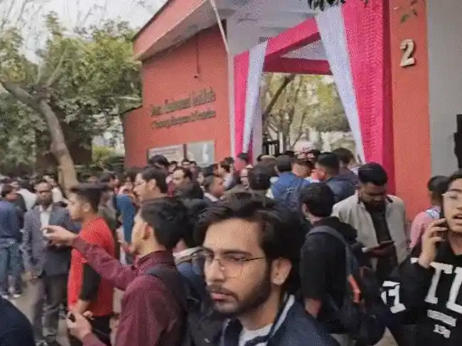 जयपुर: SKIT कॉलेज को बम से उड़ाने की धमकी, कैंपस खाली कराकर सर्च ऑपरेशन जारी