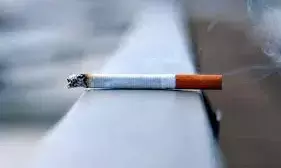 क्या स्मोकिंग से कम होता है मेंटल स्ट्रेस, एक्सपर्ट्स से जानें सच्चाई