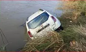 औरैया में दर्दनाक सड़क हादसा, नहर में गिरी कार से महिला समेत तीन की मौत