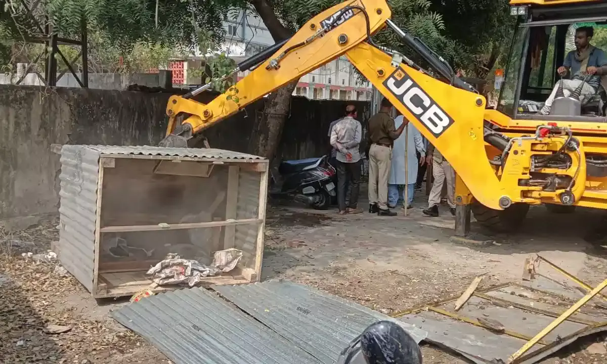 नगर निगम भीलवाड़ा का महाभियान: 16 किलो प्लास्टिक जब्त, 60 प्रतिष्ठानों से हटाए अतिक्रमण