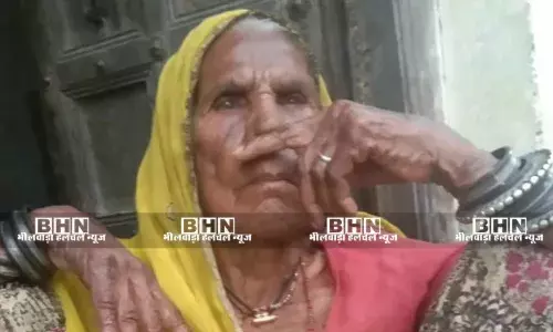 लुटेरों द्वारा चारपाई सहित घर से अगवा की गई 90 वर्षीय बुजुर्ग महिला ने तोड़ा दम, पुलिस पर लापरवाही का आरोप लुटेरों द्वारा चारपाई सहित घर से अगवा की गई 90 वर्षीय बुजुर्ग महिला ने तोड़ा दम, पुलिस पर लापरवाही का आरोप