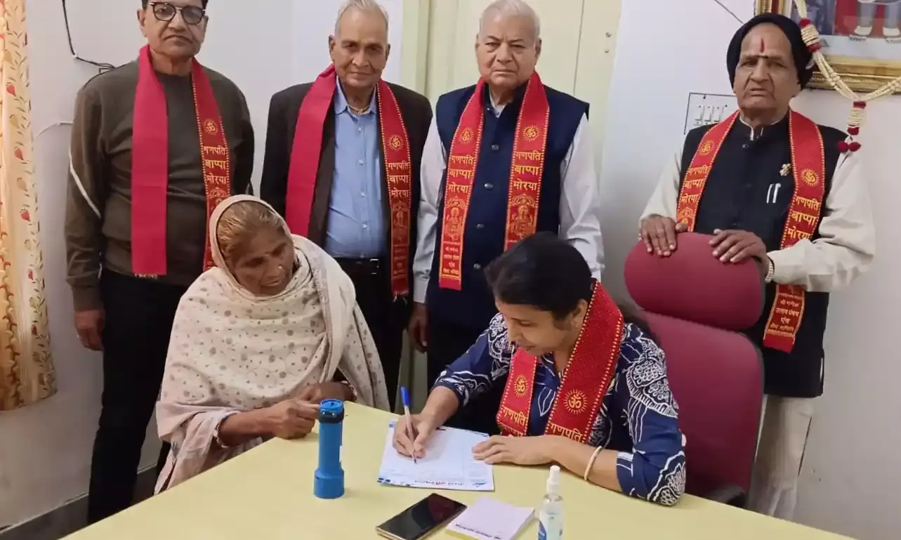 निशुल्क नेत्र जांच मोतियाबिंद ऑपरेशन शिविर में 25 गांवो के 91 रोगियों को दिया परामर्श