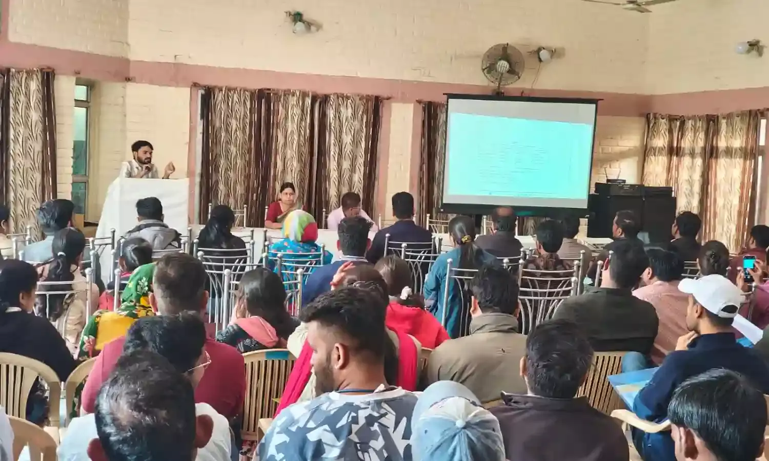 जन्म-मृत्यु एवं विवाह पंजीयन के शत-प्रतिशत लक्ष्य हेतु जिला स्तरीय प्रशिक्षण आयोजित जन्म-मृत्यु एवं विवाह पंजीयन के शत-प्रतिशत लक्ष्य हेतु जिला स्तरीय प्रशिक्षण आयोजित