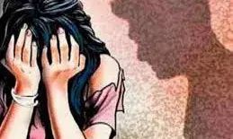 पति के दोस्त ने अश्लील वीडियो बना 2 साल तक किया दुष्कर्म, अब दे रहा सुसाइड की धमकी