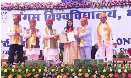 संगम विश्वविद्यालय का 12वां दीक्षांत समारोह: राज्यपाल ने 30 विद्यार्थियों को स्वर्ण पदक और 31 को प्रदान की पीएचडी उपाधियां