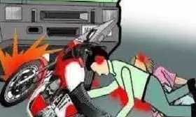 सड़क पर खड़े ट्रोले से टकराई बाइक, शिक्षक दंपती सहित भाभी की मौत; 15 बच्चों के सिर से उठा साया सड़क पर खड़े ट्रोले से टकराई बाइक, शिक्षक दंपती सहित भाभी की मौत; 15 बच्चों के सिर से उठा साया