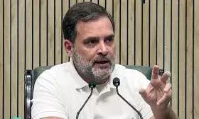 भिवंडी में मानहानि मामले में अदालत पहुंचे राहुल गांधी, भाजपा कार्यकर्ताओं का विरोध भिवंडी में मानहानि मामले में अदालत पहुंचे राहुल गांधी, भाजपा कार्यकर्ताओं का विरोध