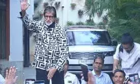 जलसा पर पसरा सन्नाटा, 40 साल बाद नहीं हुआ अमिताभ बच्चन का दर्शन जलसा पर पसरा सन्नाटा, 40 साल बाद नहीं हुआ अमिताभ बच्चन का दर्शन