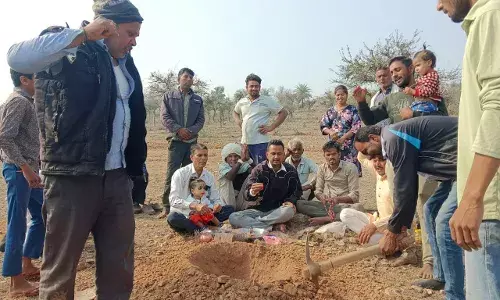 नर्मदे मैय्या गौशाला संस्थान पारलिया का नीम का मुहूर्त किया