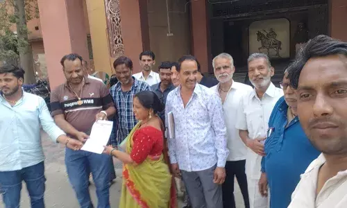 जिला निजी बस एसोसिएशन ने 11 सूत्री मांगो को लेकर दिया ज्ञापन