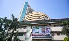 टैरिफ बदलाव के बाद शेयर बाजार हरे निशान में खुला, फाइनेंस सेक्टर में जोरदार खरीदारी”