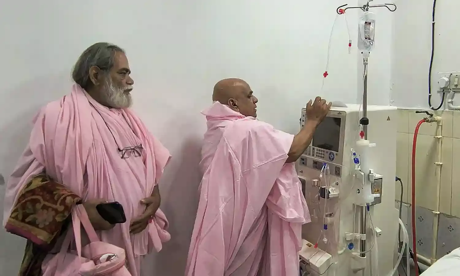 रामस्नेही चिकित्सालय में लेजर एवं डायलिसिस की नई मशीनो का लोकार्पण रामस्नेही चिकित्सालय में लेजर एवं डायलिसिस की नई मशीनो का लोकार्पण