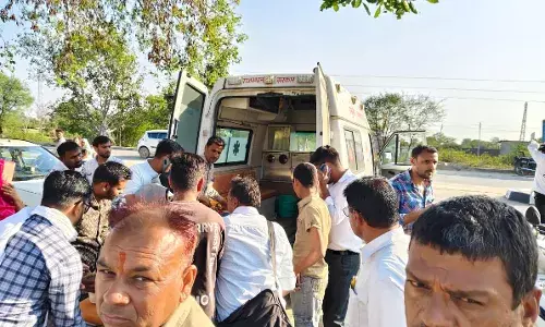 दो बाइकों में टक्कर, दो गंभीर घायल