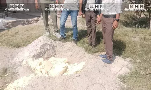 आसीन्द में 200 किलो दूषित मावा करवाया नष्ट, मिलावटखोरों में हड़कंप