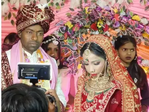 वरमाला के दौरान प्रेमी ने दुल्हन को मारी गोली, खुशियां मातम में बदलीं