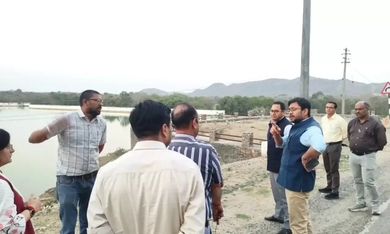 जिला कलक्टर ने किया ईसवाल और लोसिंग क्षेत्र का दौरा