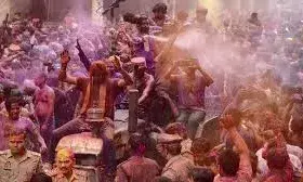 राजस्थान हाईकोर्ट ने होली का 4 मार्च को घोषित किया अवकाश; बार एसोसिएशन की मांग पर प्रशासन ने लगाई मुहर राजस्थान हाईकोर्ट ने होली का 4 मार्च को घोषित किया अवकाश; बार एसोसिएशन की मांग पर प्रशासन ने लगाई मुहर