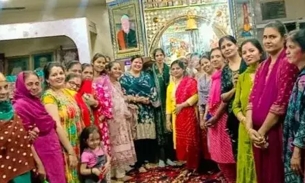 भीलवाड़ा में बरसाना जैसी धूम: झूलेलाल मंदिर में महिलाओं ने खेला भव्य फागोत्सव, गुलाल और फूलों से महका मंदिर