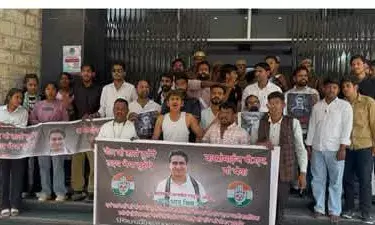 यूथ कांग्रेस का जोरदार प्रदर्शन; राष्ट्रीय अध्यक्ष उदय भानु चिब की गिरफ्तारी के विरोध में फूंका बिगुल